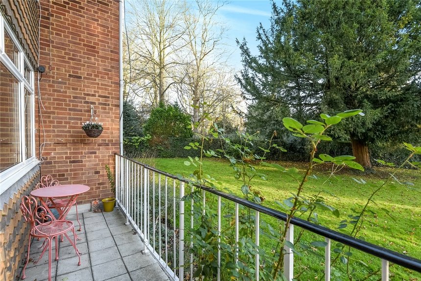 let agreed bury meadows london 47052 - Gibbs Gillespie