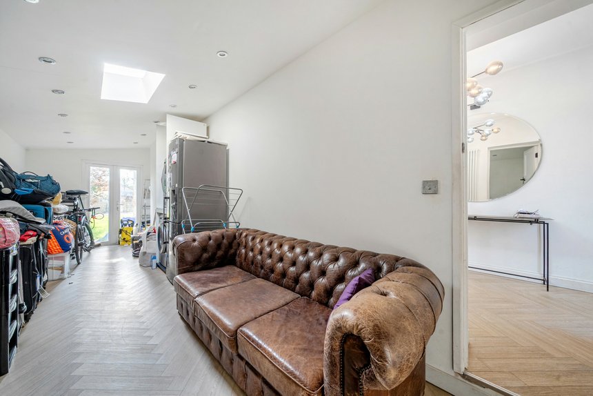under offer the gardens london 47098 - Gibbs Gillespie