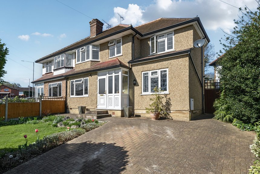 sold north way london 47118 - Gibbs Gillespie