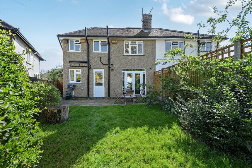 sold north way london 47118 - Gibbs Gillespie