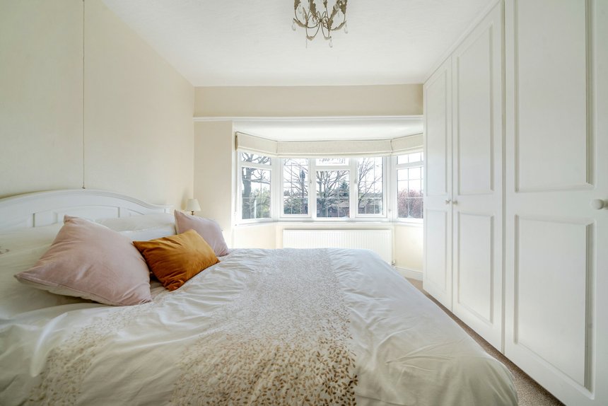 sold north way london 47118 - Gibbs Gillespie