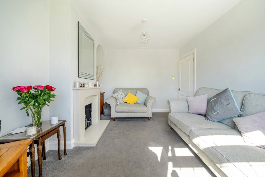 sold north way london 47118 - Gibbs Gillespie