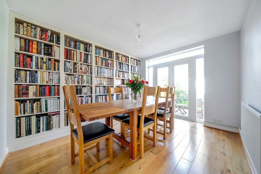 sold north way london 47118 - Gibbs Gillespie