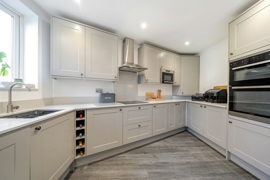 sold north way london 47118 - Gibbs Gillespie