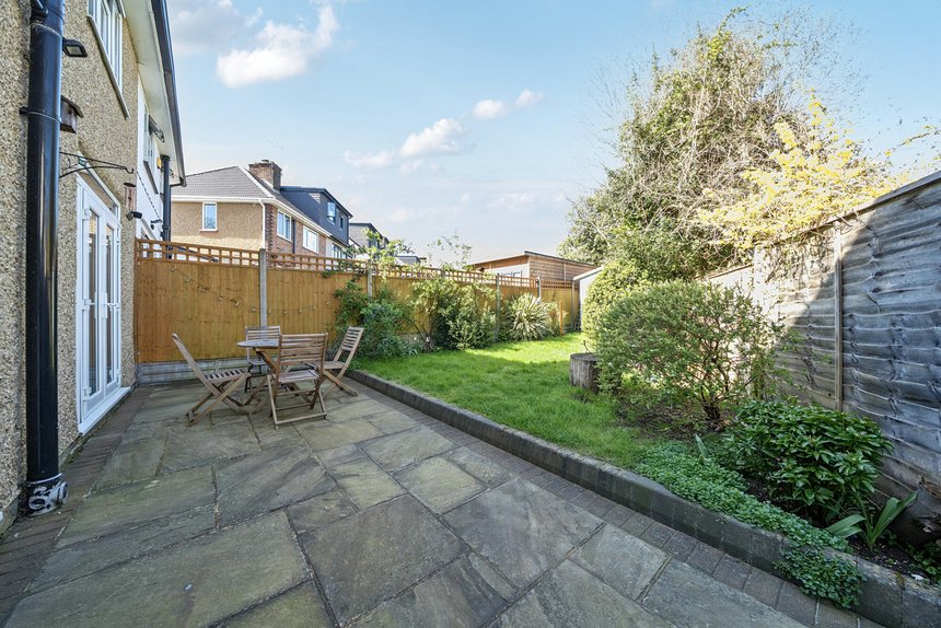 sold north way london 47118 - Gibbs Gillespie