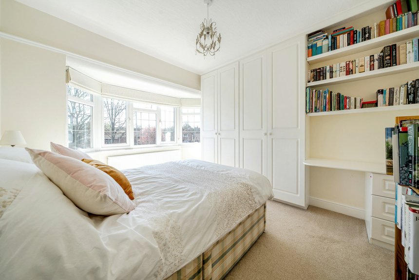 sold north way london 47118 - Gibbs Gillespie