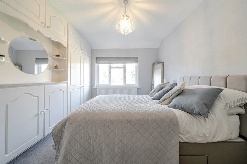 sold north way london 47118 - Gibbs Gillespie