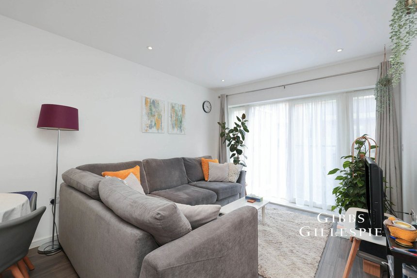 to let oxhey drive london 47166 - Gibbs Gillespie