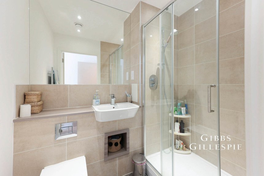 to let oxhey drive london 47166 - Gibbs Gillespie