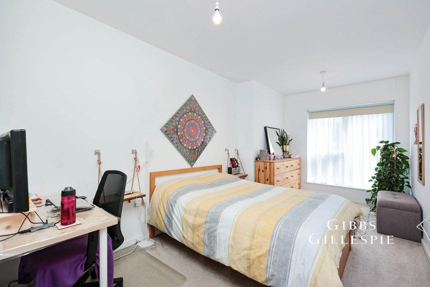 to let oxhey drive london 47166 - Gibbs Gillespie