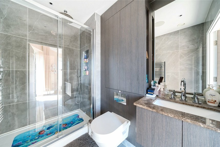 for sale dickens yard london 47245 - Gibbs Gillespie