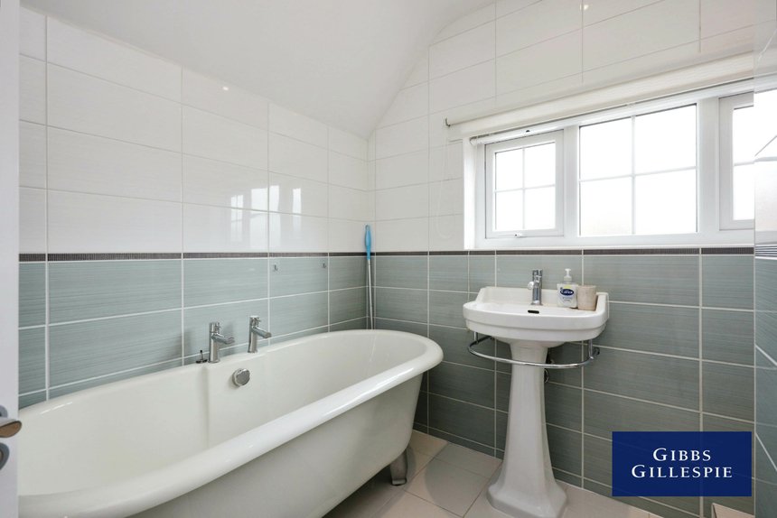 let agreed orchard view london 47396 - Gibbs Gillespie