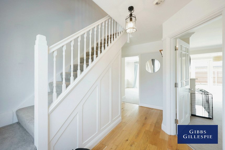 let agreed orchard view london 47396 - Gibbs Gillespie