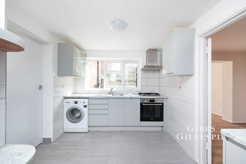 to let st. peters close london 47501 - Gibbs Gillespie