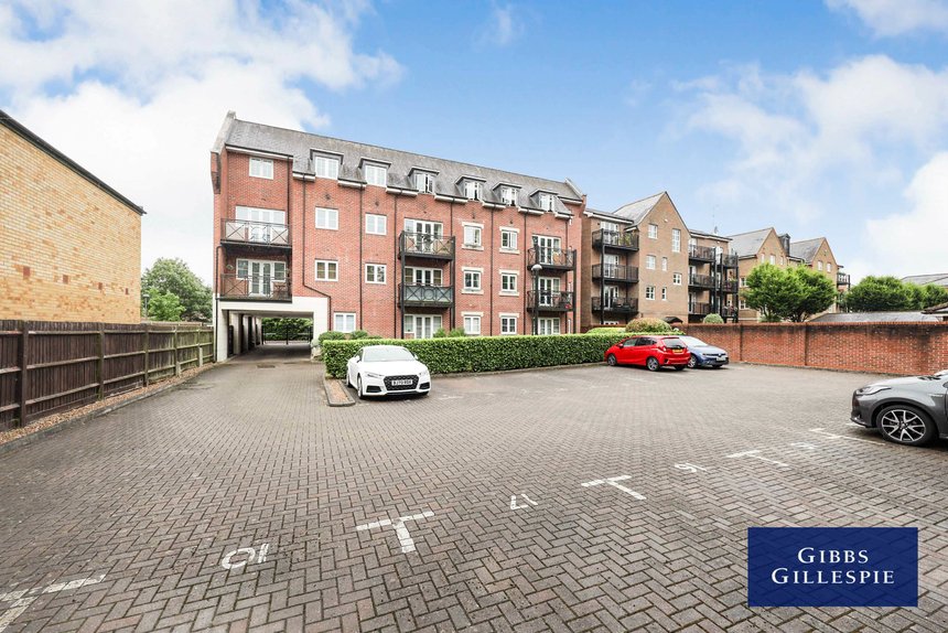 let wharf lane london 47539 - Gibbs Gillespie