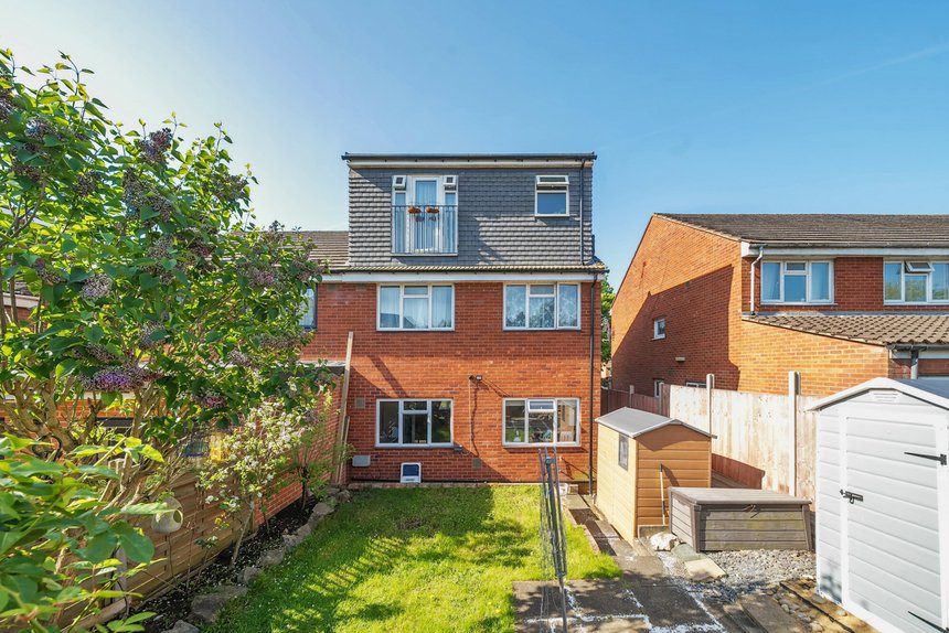 sold redcar close london 48542 - Gibbs Gillespie