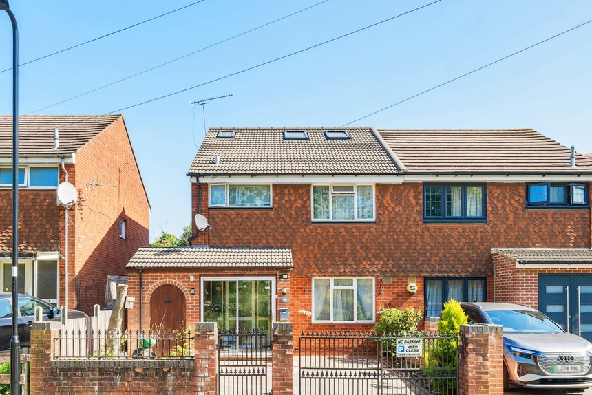 sold redcar close london 48542 - Gibbs Gillespie