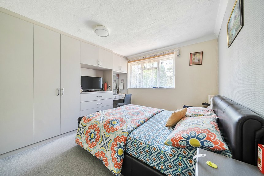 sold redcar close london 48542 - Gibbs Gillespie