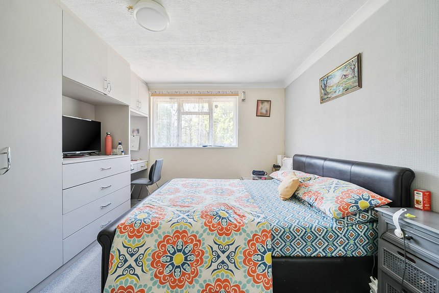 sold redcar close london 48542 - Gibbs Gillespie