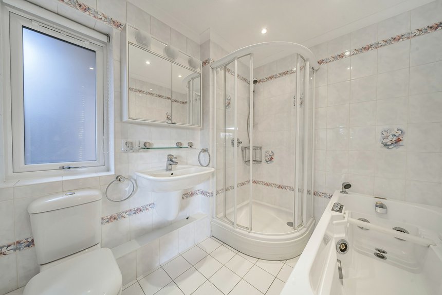 under offer carew road london 48559 - Gibbs Gillespie