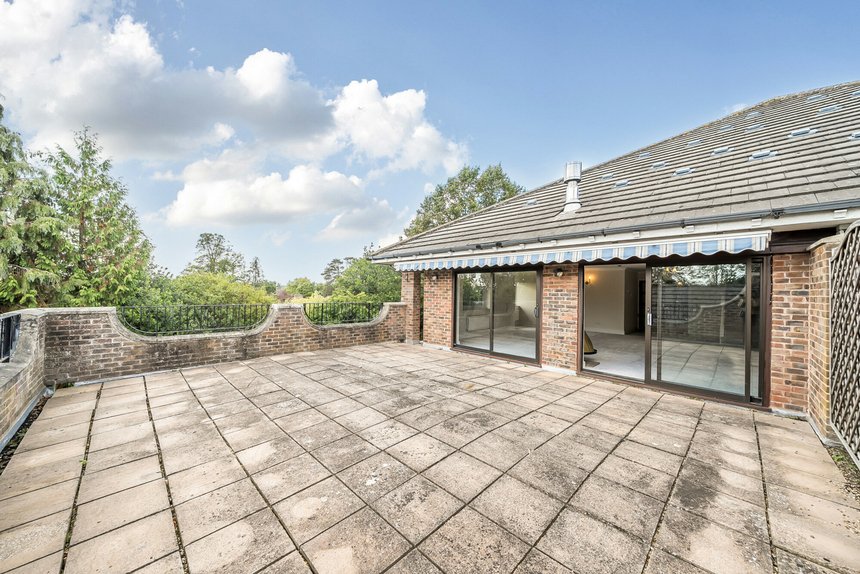 under offer carew road london 48559 - Gibbs Gillespie