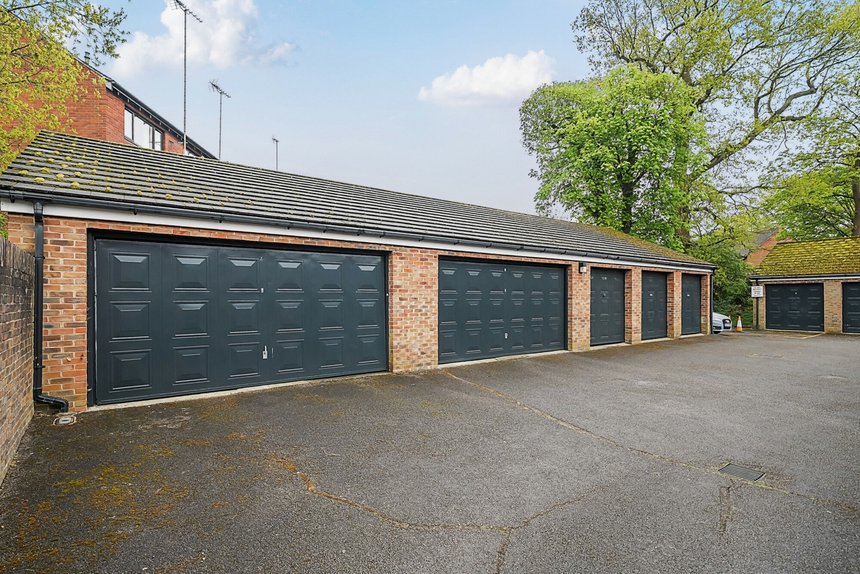 under offer carew road london 48559 - Gibbs Gillespie