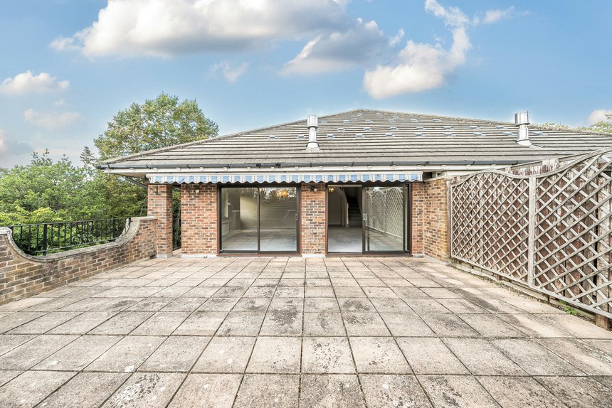 under offer carew road london 48559 - Gibbs Gillespie