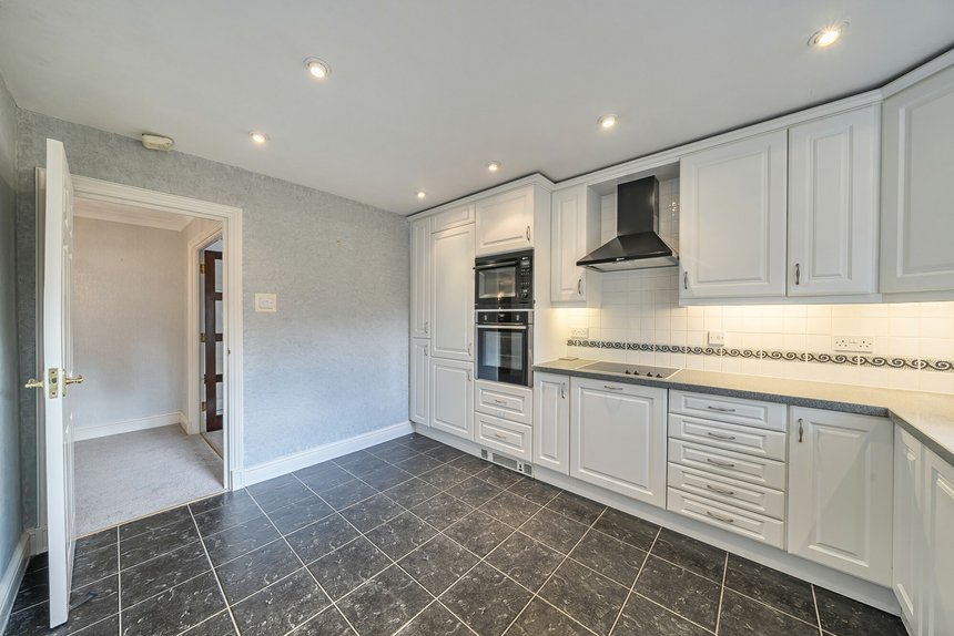 under offer carew road london 48559 - Gibbs Gillespie