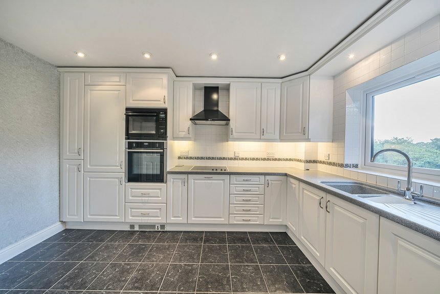 under offer carew road london 48559 - Gibbs Gillespie