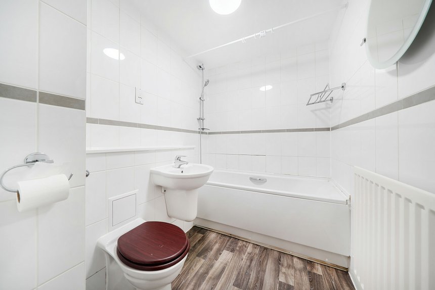 for sale the quadrant london 48563 - Gibbs Gillespie