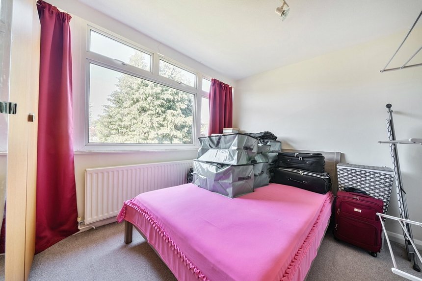 let bury meadows london 48657 - Gibbs Gillespie