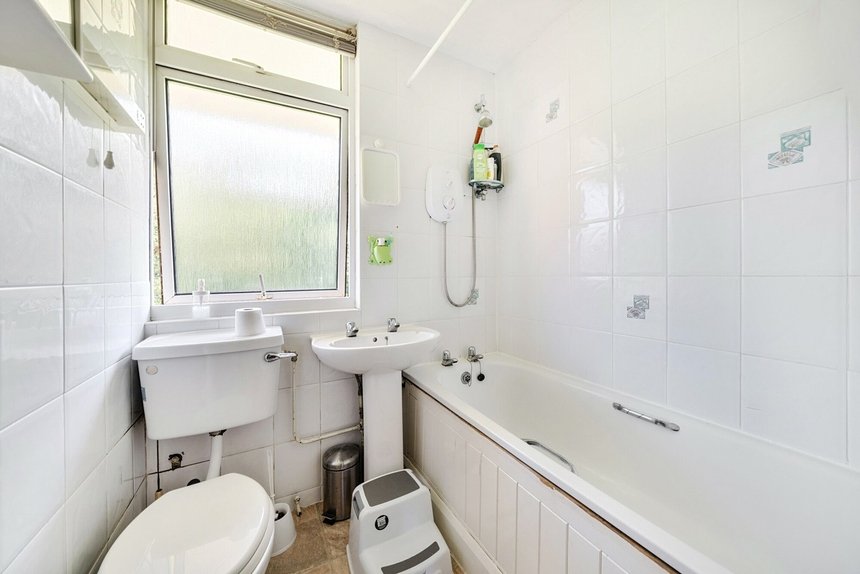 let bury meadows london 48657 - Gibbs Gillespie