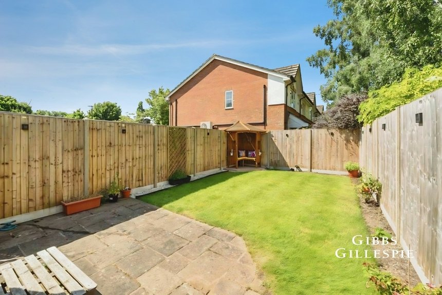 to let byewaters london 48663 - Gibbs Gillespie