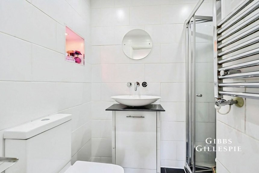 to let byewaters london 48663 - Gibbs Gillespie