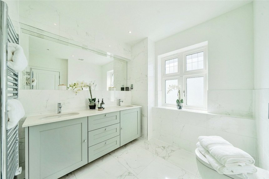 for sale claremont place london 48750 - Gibbs Gillespie