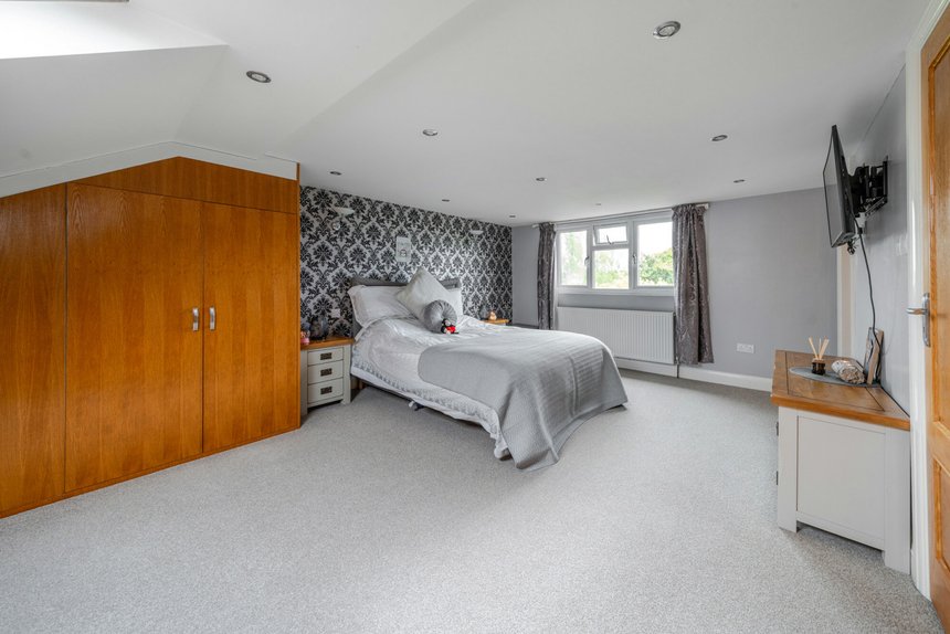 sold farthing green lane london 49010 - Gibbs Gillespie