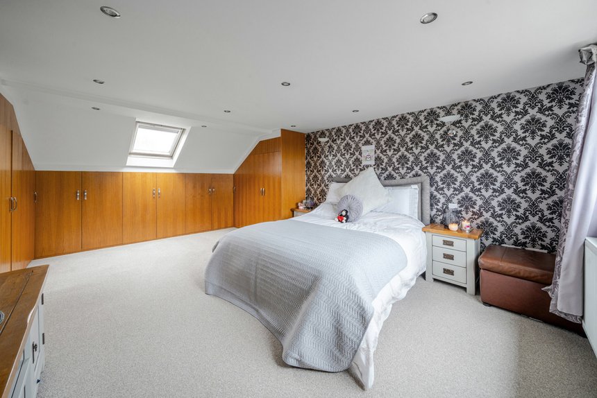 sold farthing green lane london 49010 - Gibbs Gillespie