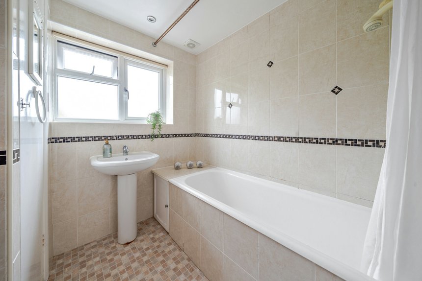 sold farthing green lane london 49010 - Gibbs Gillespie