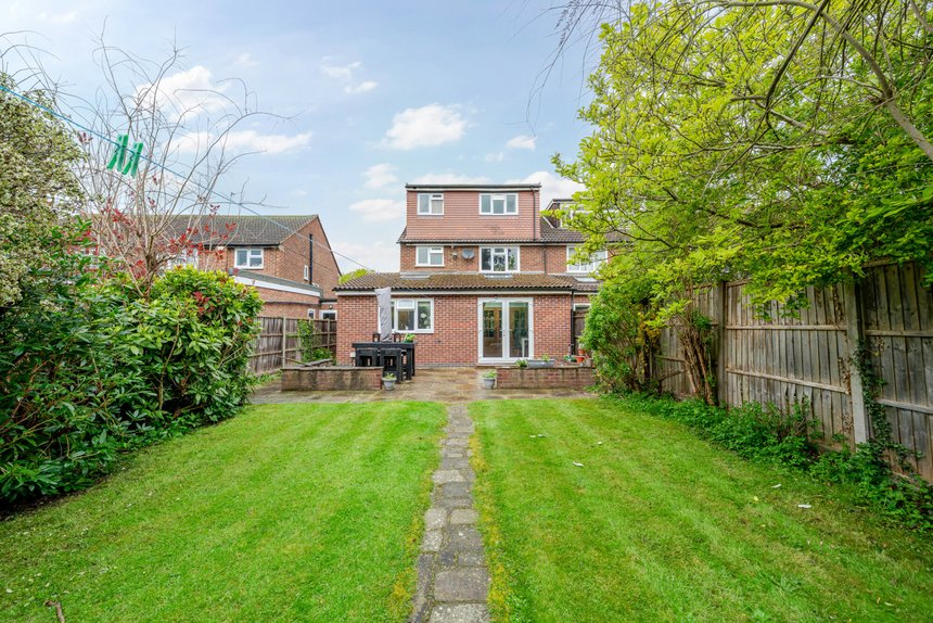 sold farthing green lane london 49010 - Gibbs Gillespie