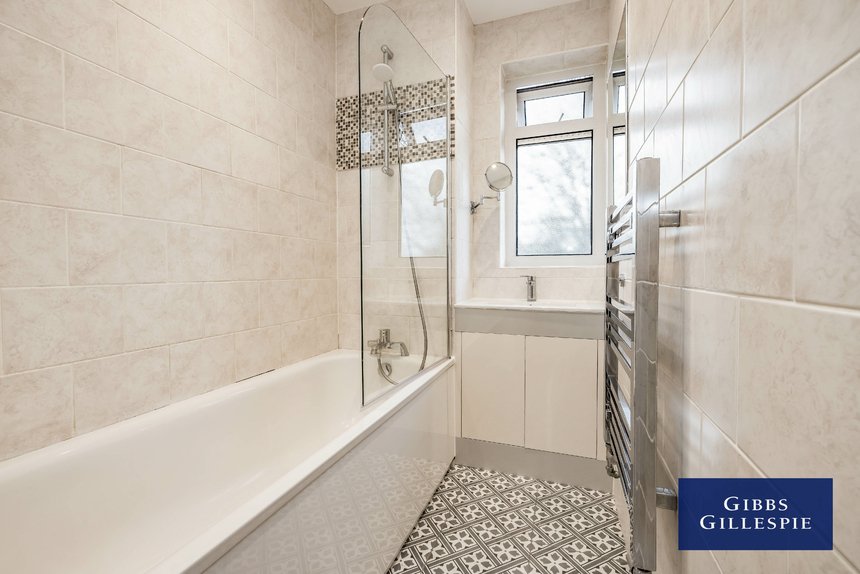 to let haydon drive london 49065 - Gibbs Gillespie