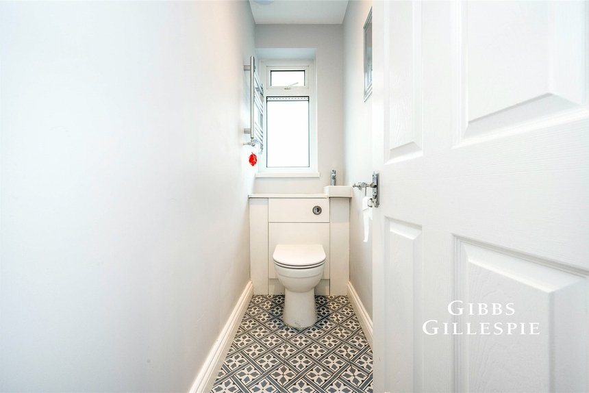 to let haydon drive london 49065 - Gibbs Gillespie