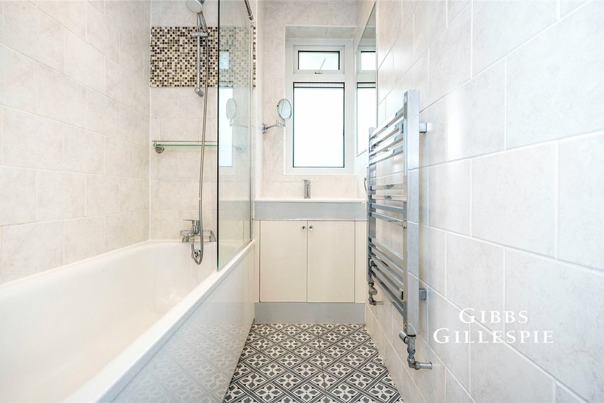 to let haydon drive london 49065 - Gibbs Gillespie