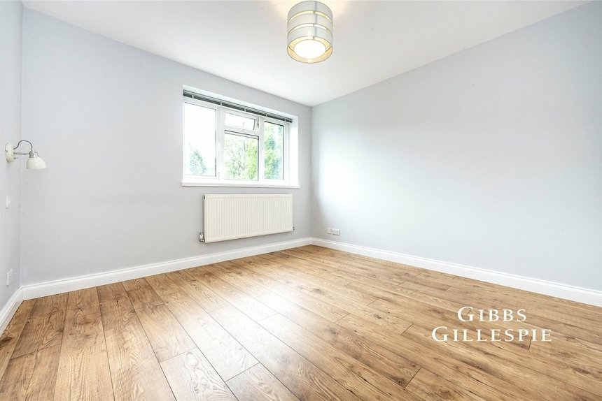 to let haydon drive london 49065 - Gibbs Gillespie