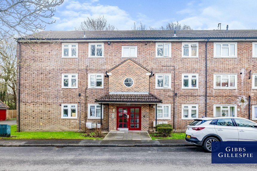 to let haydon drive london 49065 - Gibbs Gillespie