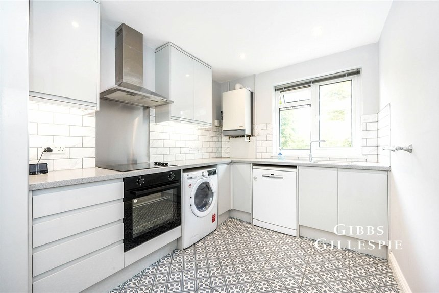 to let haydon drive london 49065 - Gibbs Gillespie