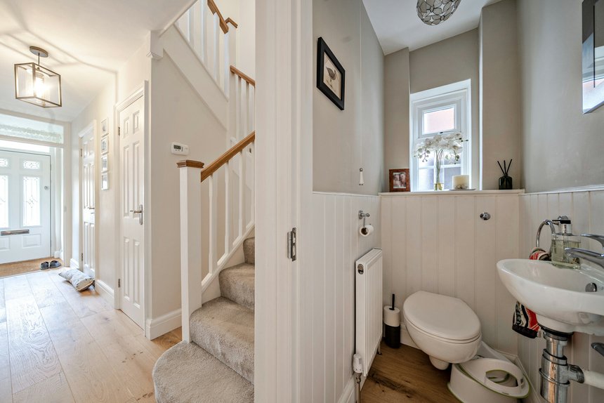 under offer whitegates close london 49132 - Gibbs Gillespie