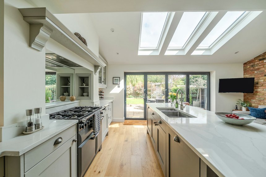 under offer whitegates close london 49132 - Gibbs Gillespie