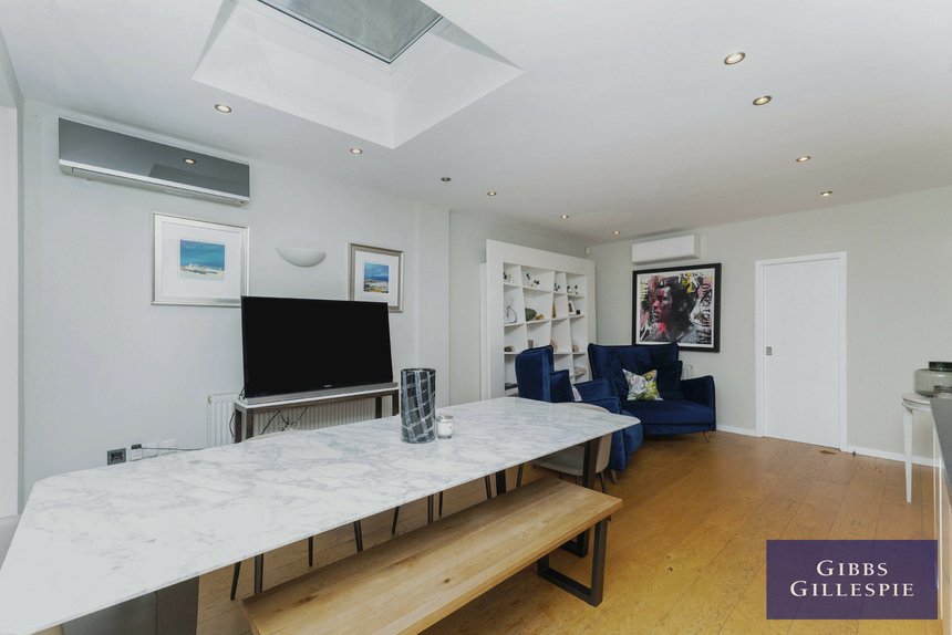 let agreed ainsdale road london 49387 - Gibbs Gillespie