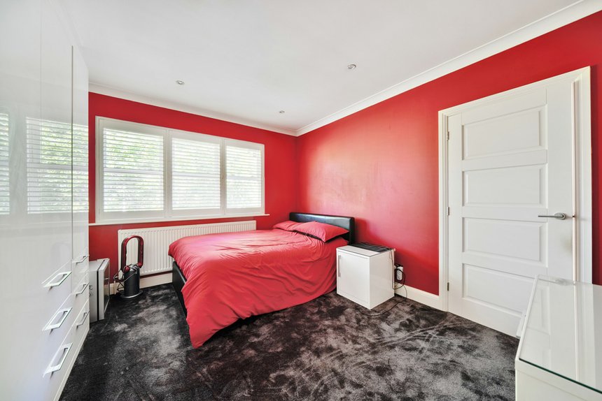 under offer field end road london 49416 - Gibbs Gillespie