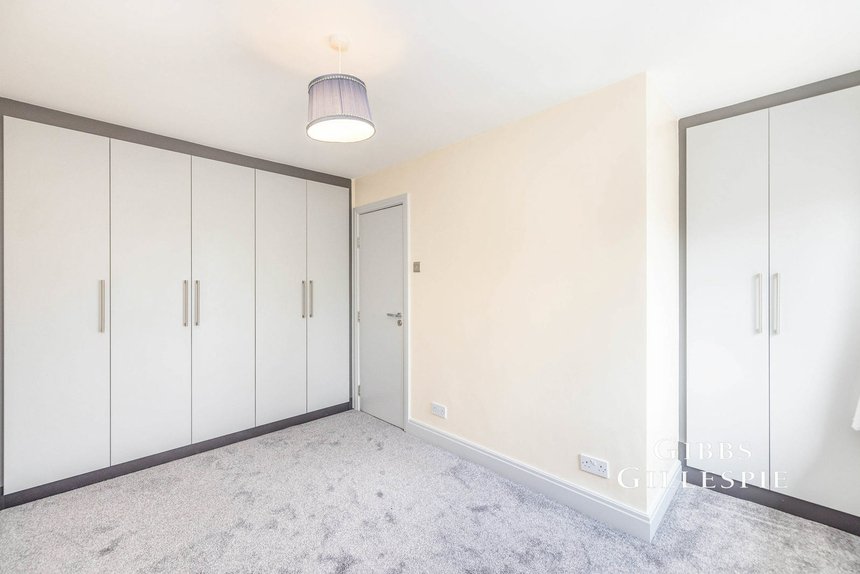 to let shanklin gardens london 49710 - Gibbs Gillespie
